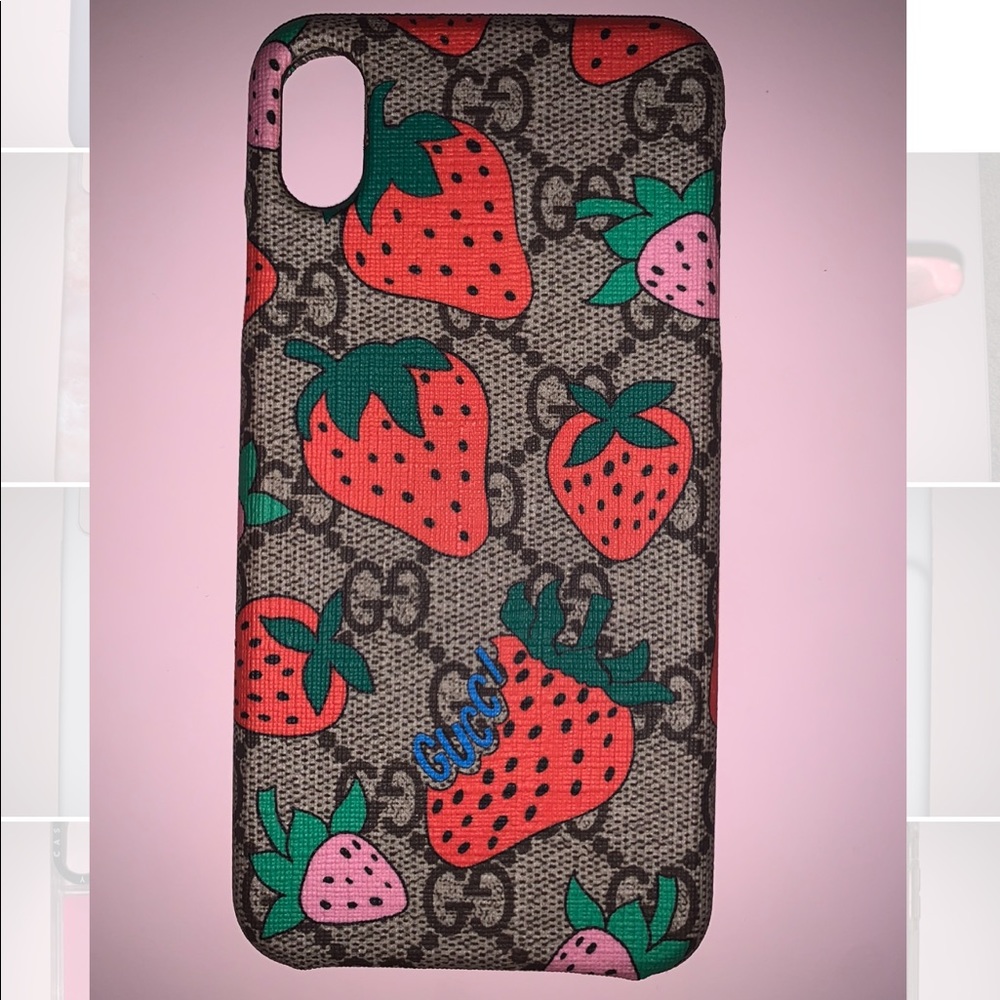 Gucci IPhone XS MAX case - gently used. Authentic